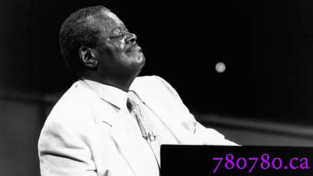 加拿大推出历史名人短视频Oscar Peterson